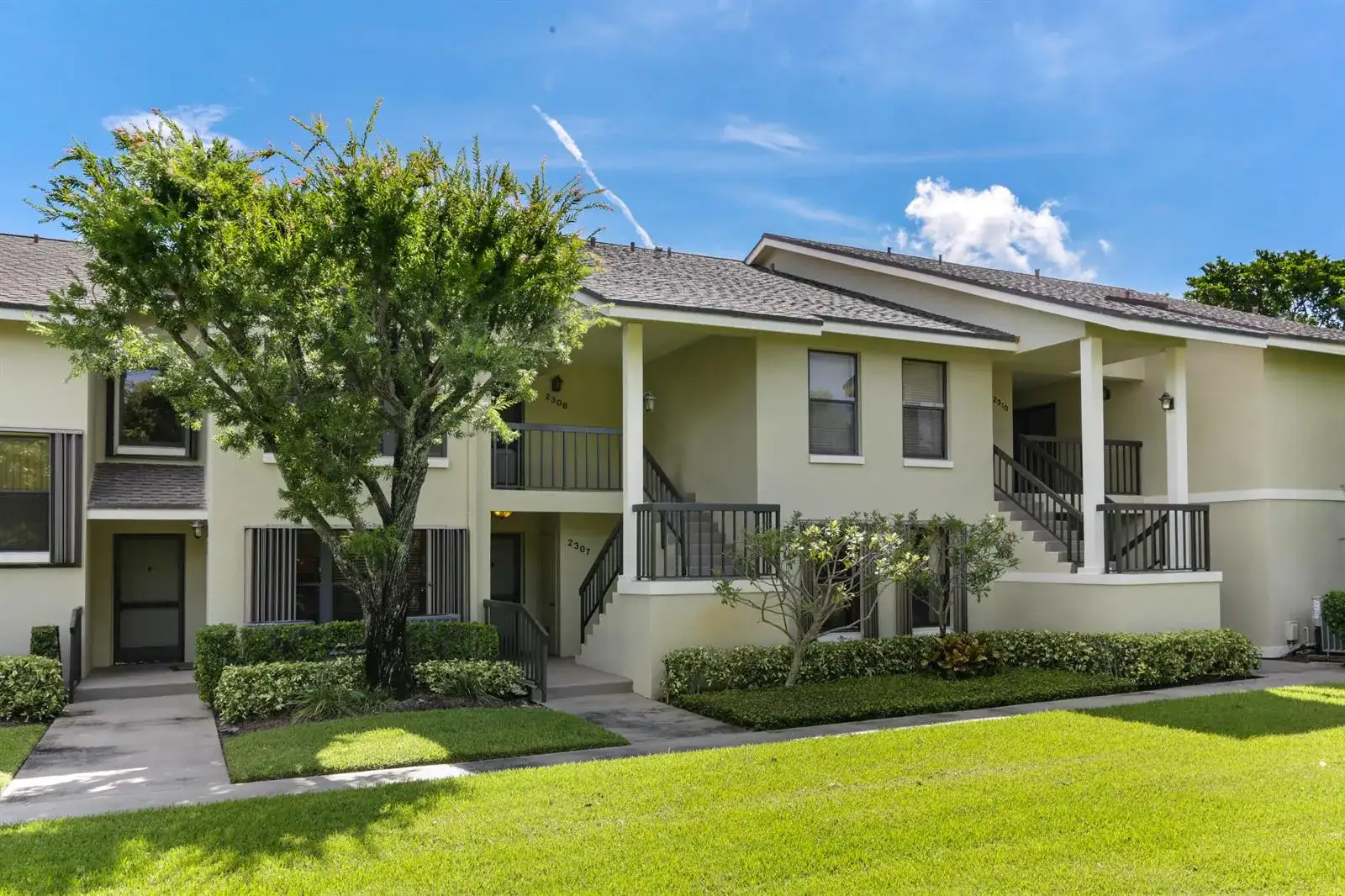 2306 FAIRWAY Drive S, Jupiter FL 33477 photo 2