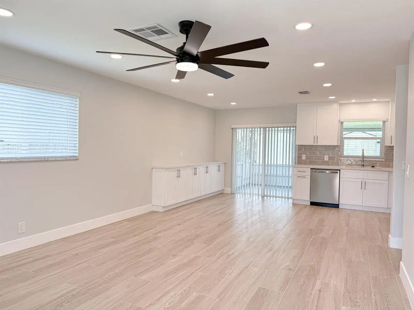 7430 Cocoanut Drive, Lake Worth FL 33467 photo 3