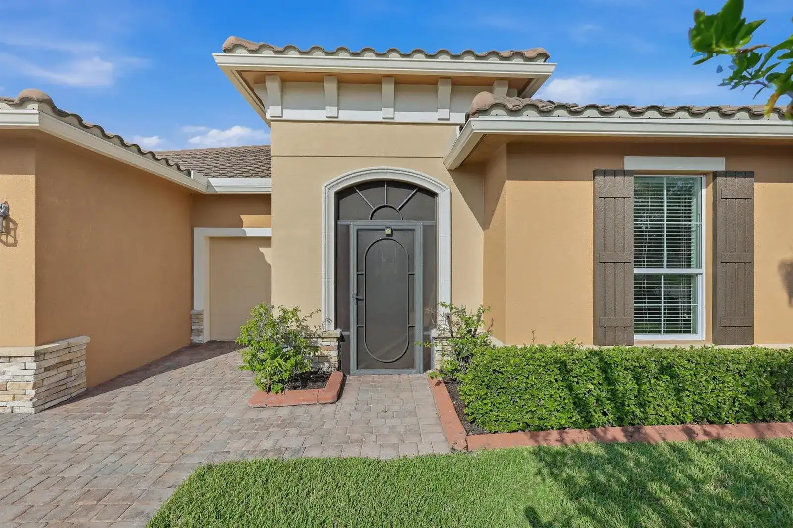 11126 SW Vitalia Court, Port St. Lucie FL 34987 photo 2