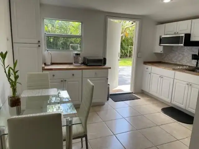 821 SW 13TH Court # 1A, Pompano Beach FL 33060 photo 3