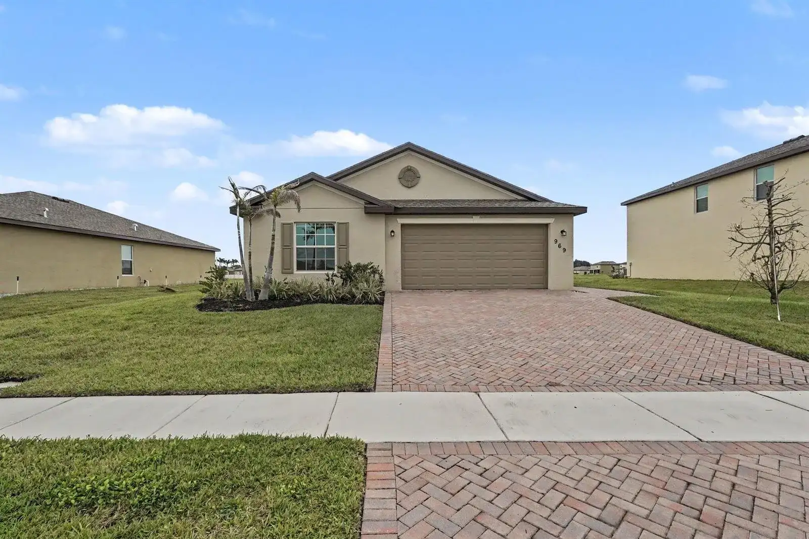 969 Bent Creek Drive, Fort Pierce FL 34947 photo 2