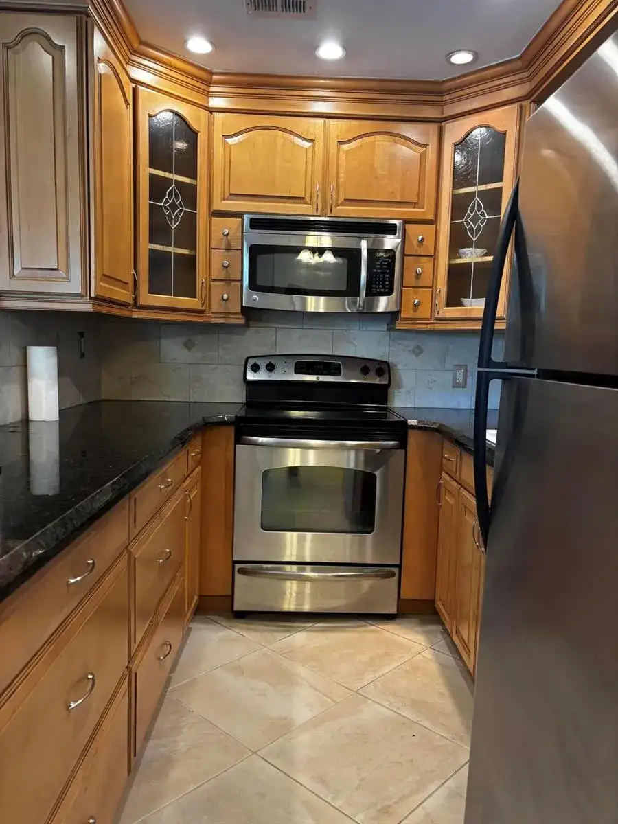 13 CHATHAM A, West Palm Beach FL 33417 photo 2