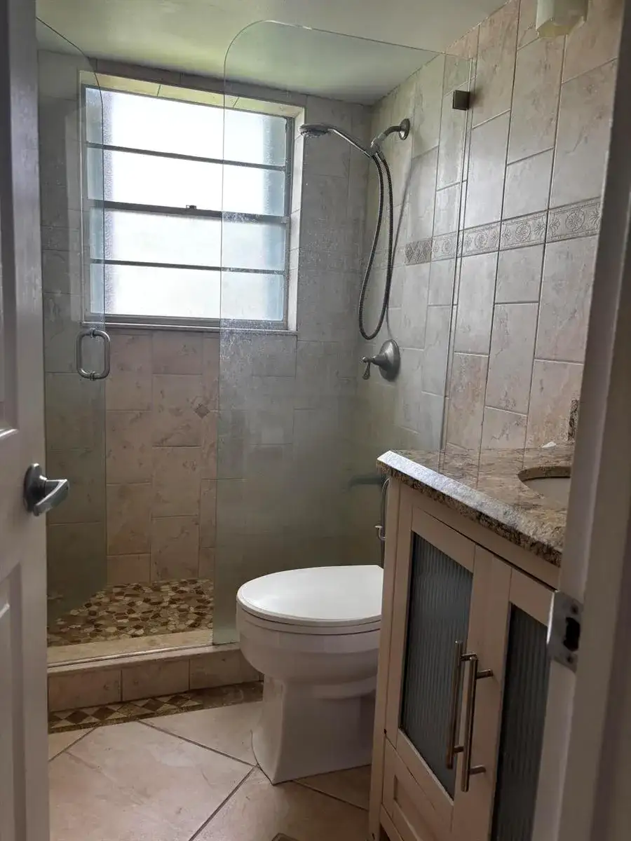 13 CHATHAM A, West Palm Beach FL 33417 photo 4