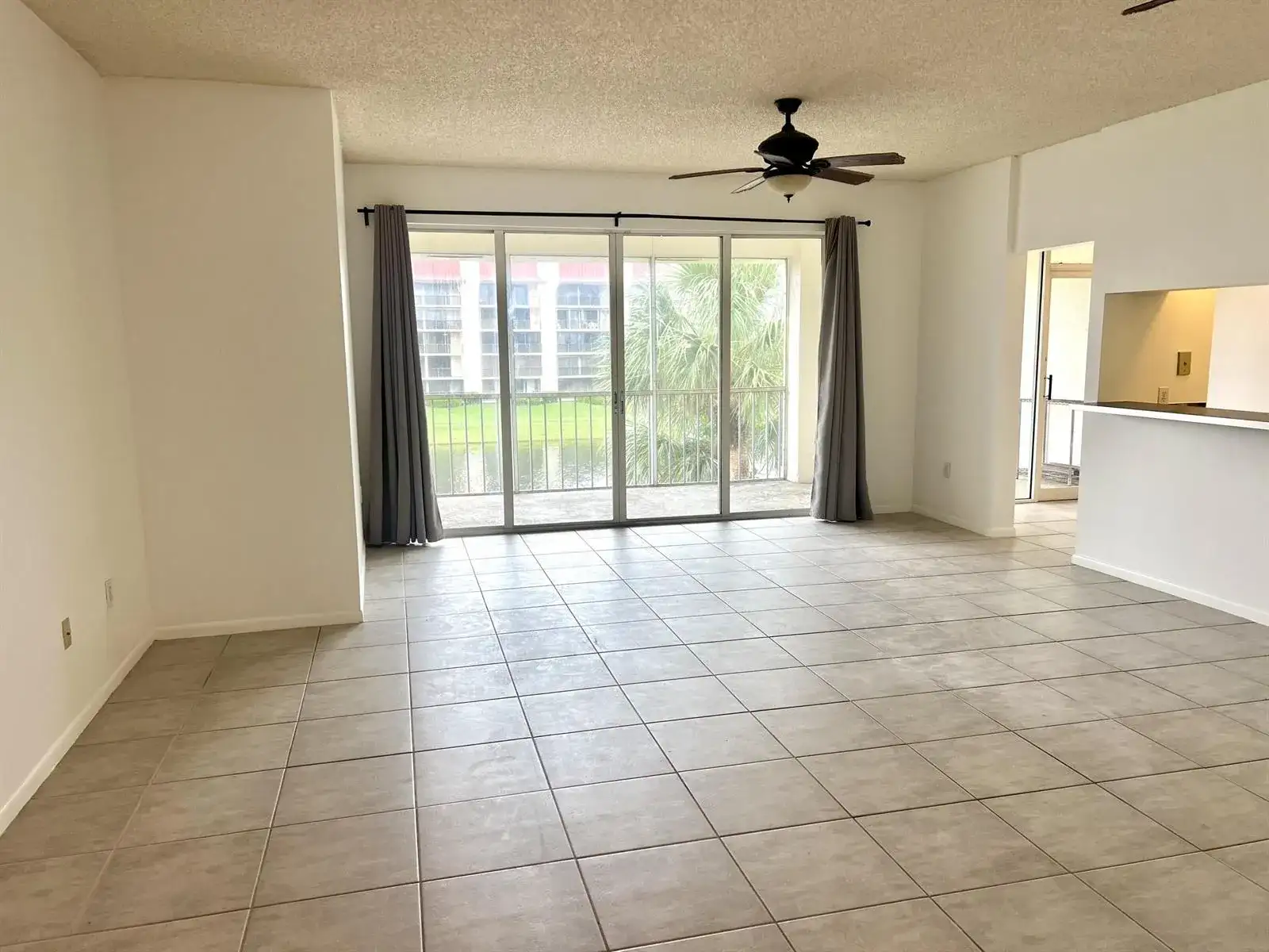 108 Half Moon Circle # B3, Hypoluxo FL 33462 photo 5