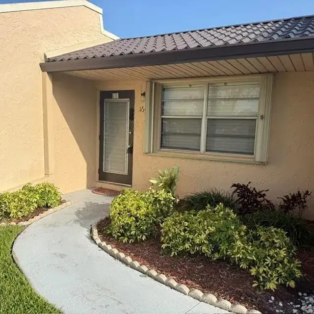 166 Lake Meryl Drive, West Palm Beach FL 33411 photo 2