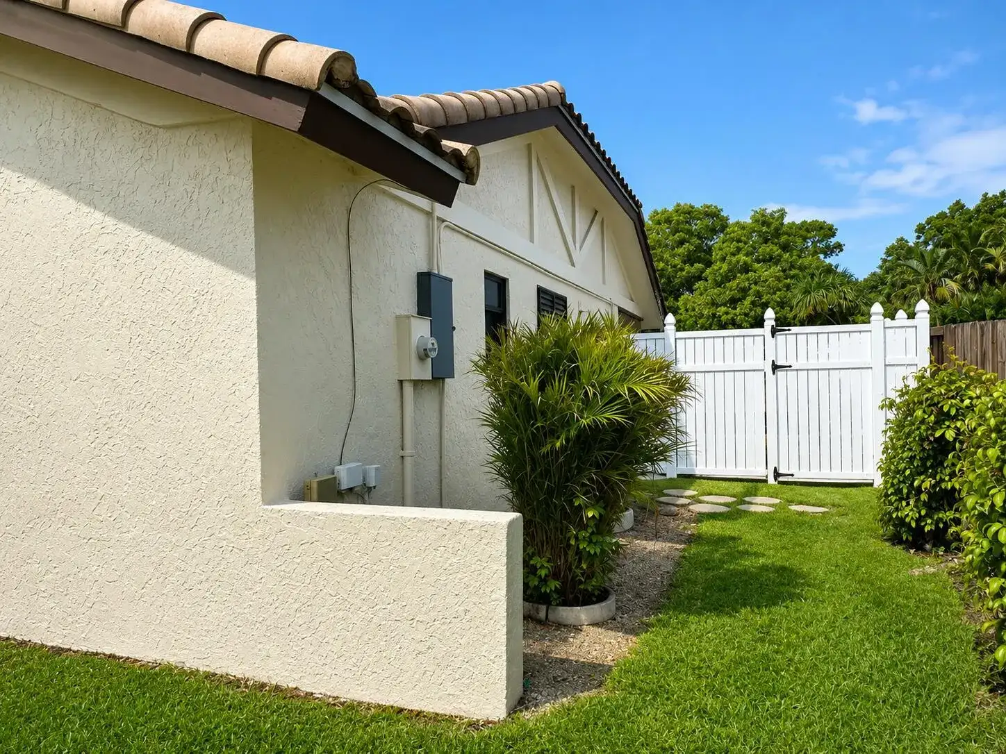 6995 NW 5TH Avenue, Boca Raton FL 33487 photo 4
