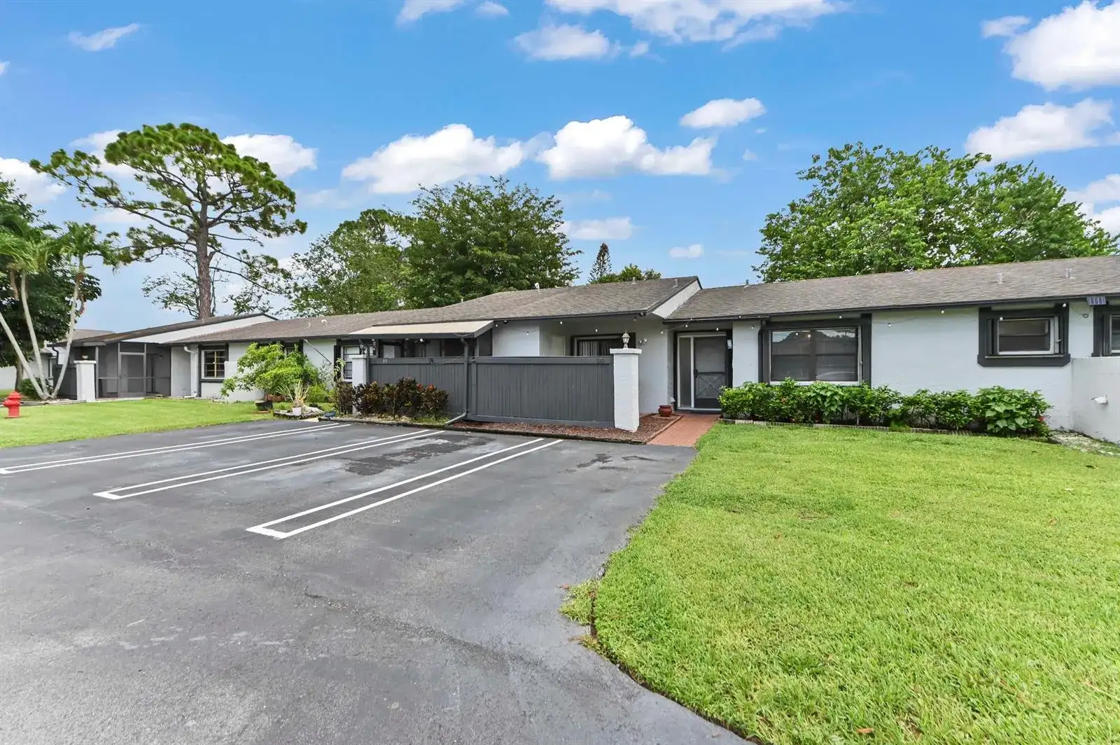 84 Conaskonk Circle, Royal Palm Beach FL 33411 photo 2