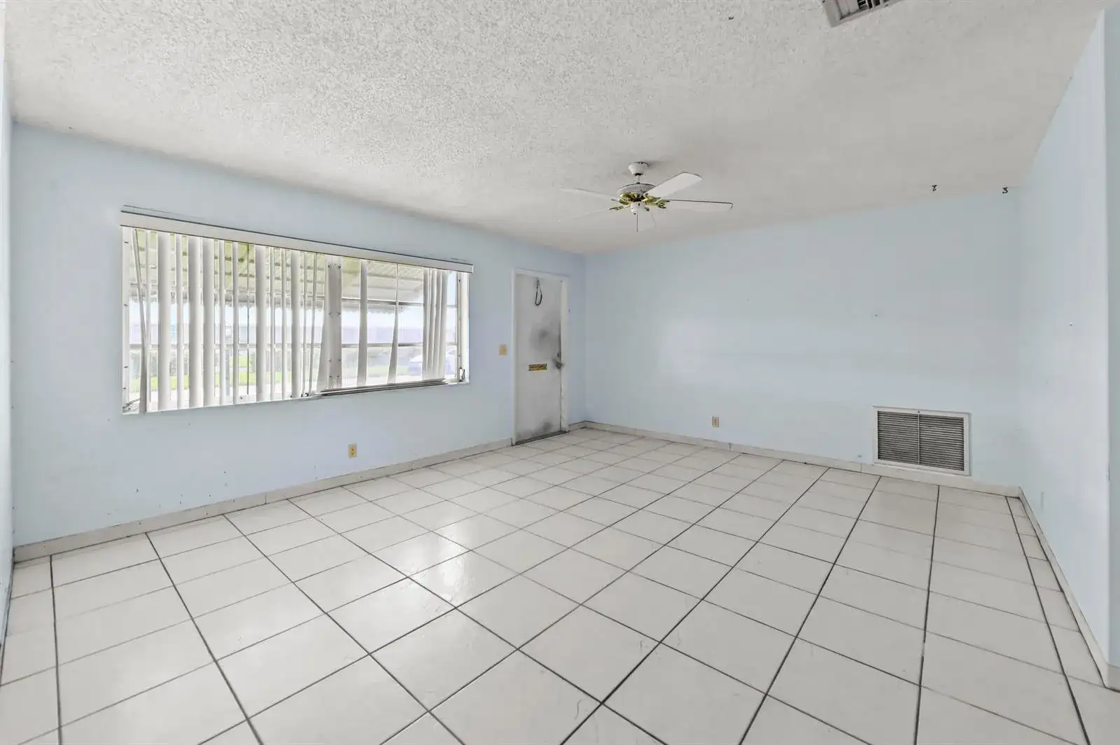 1196 SW Lake Circle, Boynton Beach FL 33426 photo 3