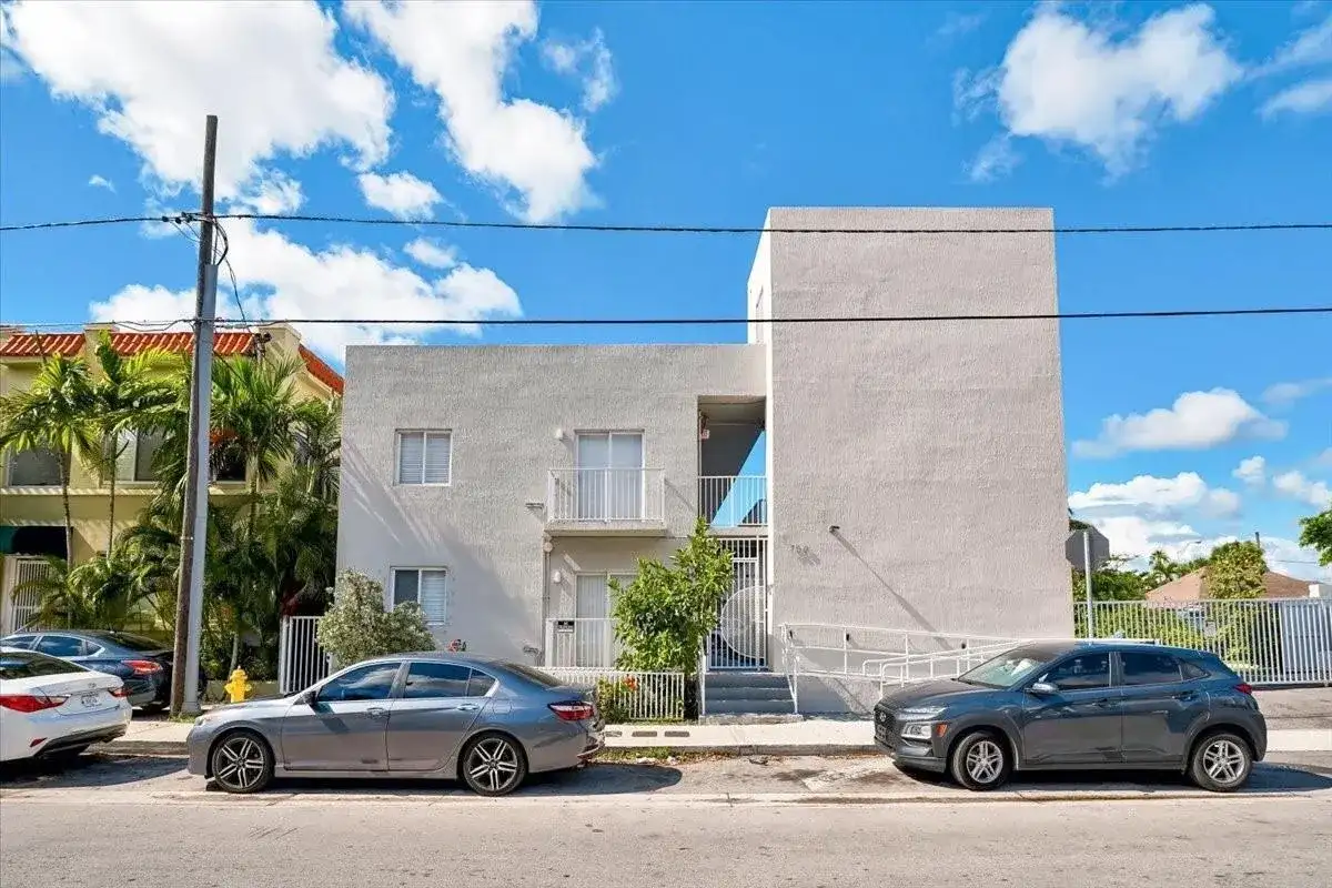 750 SW 2ND Street # 3, Miami FL 33130 photo 3