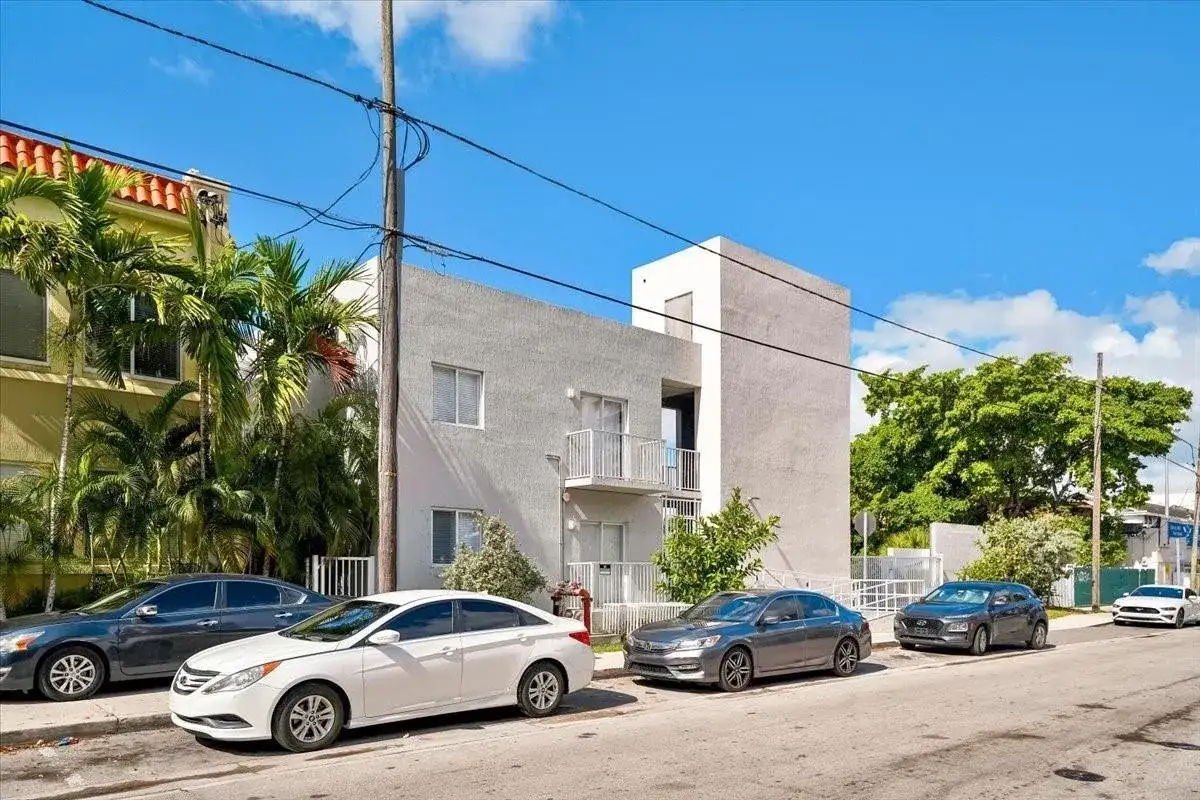750 SW 2ND Street # 3, Miami FL 33130 photo 4