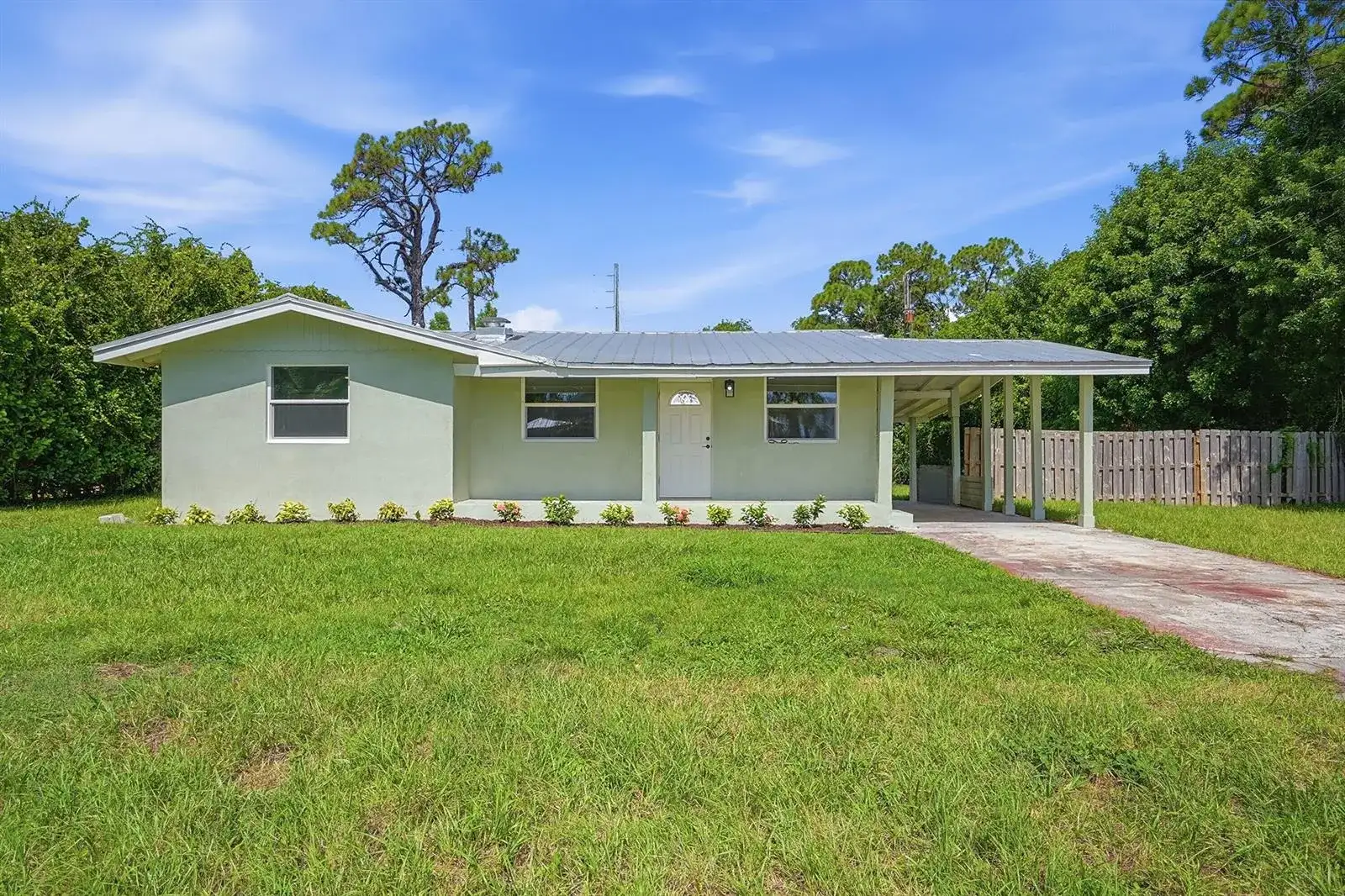 5926 SE INEZ Avenue, Stuart FL 34997 photo 3