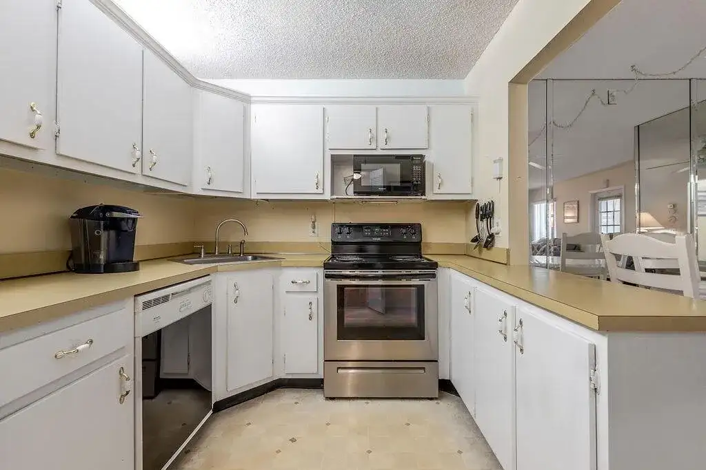 141 Lake Pine Circle # 2, FL 33463 photo 3