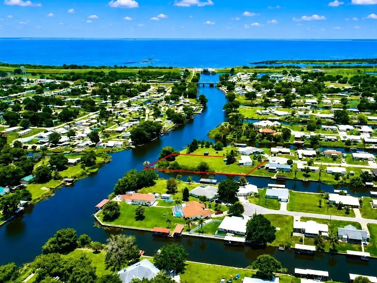2717 SE 32nd Street, Okeechobee FL 34974 photo 4