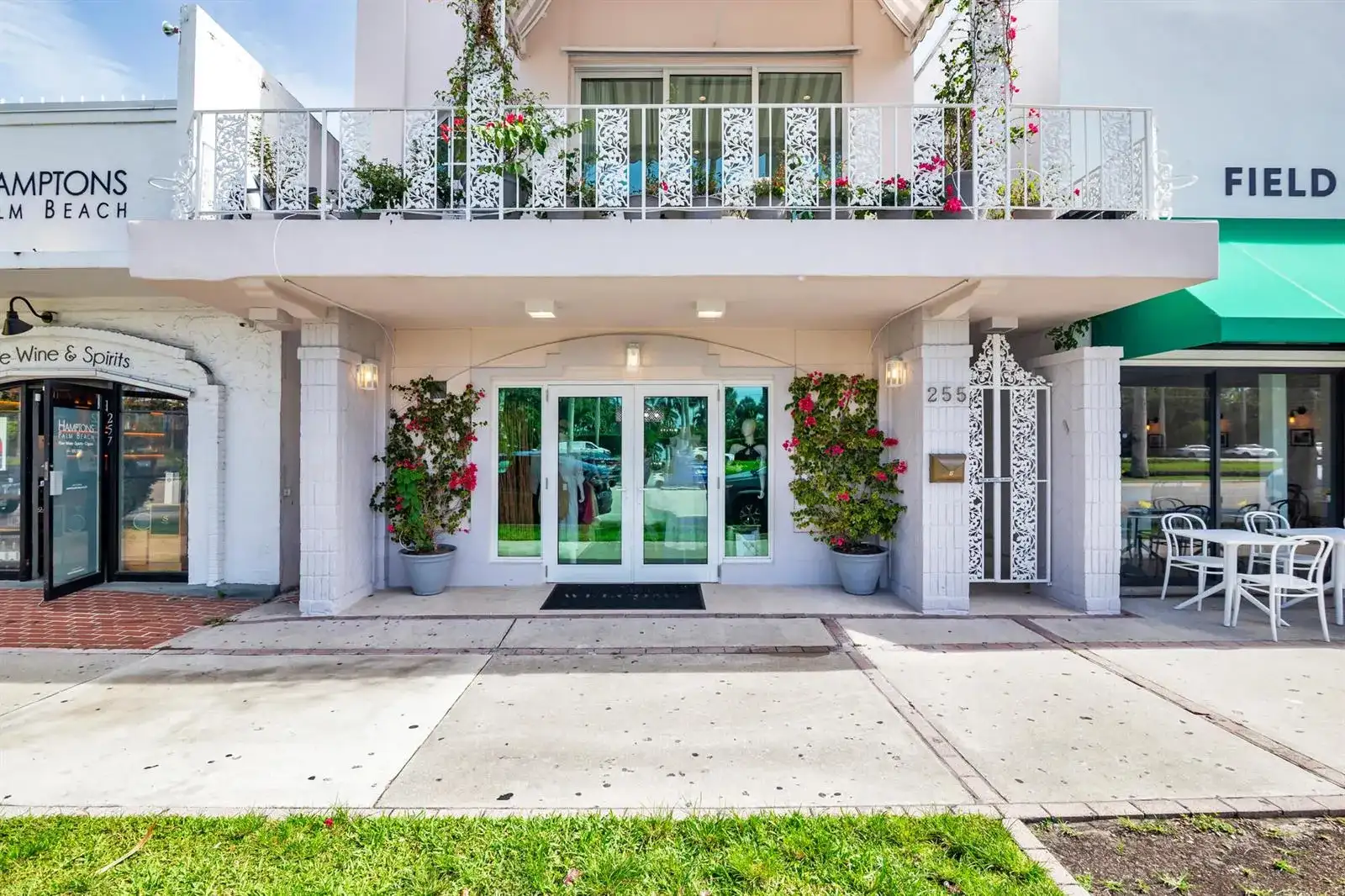 255 Royal Poinciana Way, Palm Beach FL 33480 photo 2