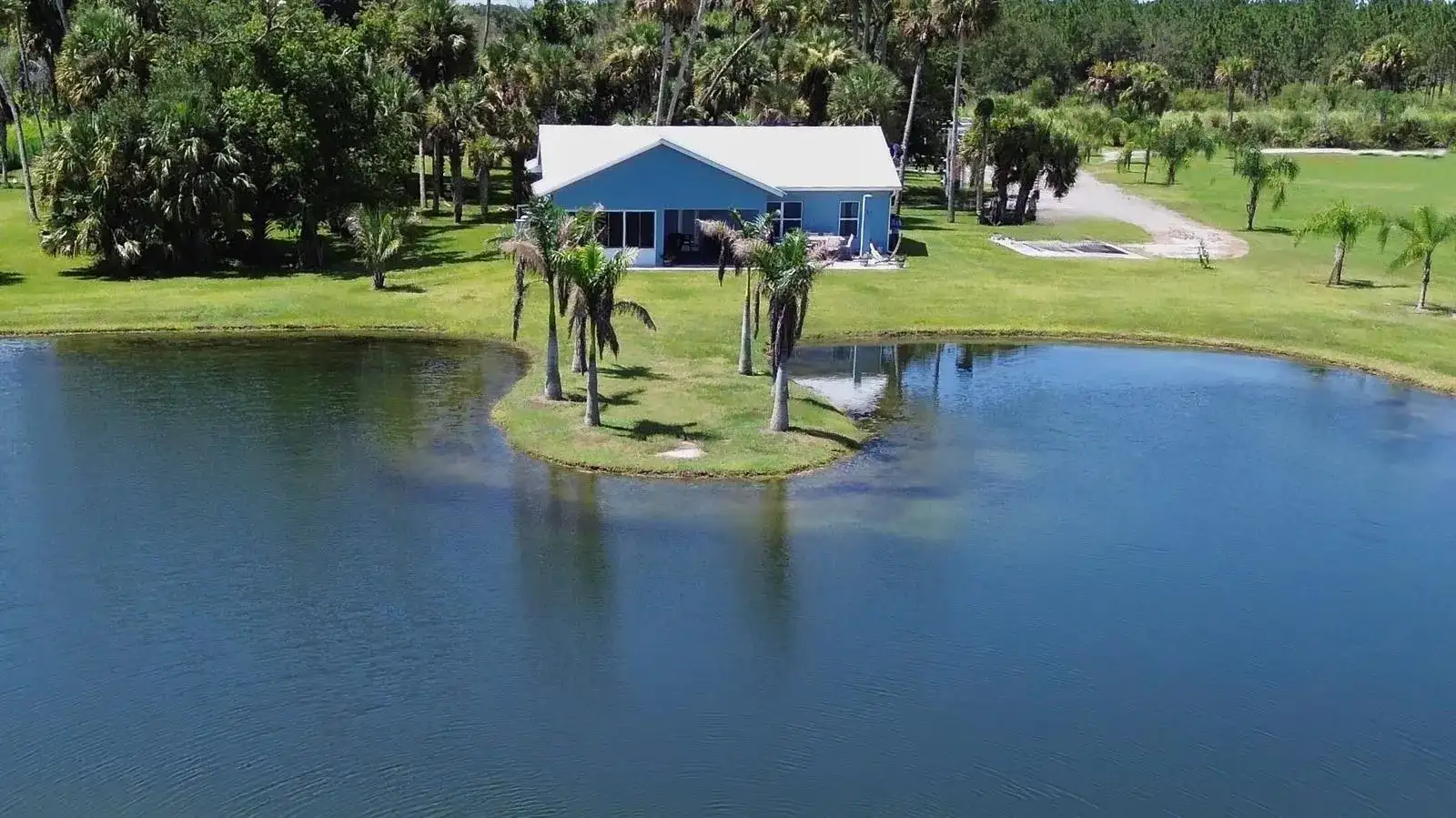 18601 Orange Avenue, Fort Pierce FL 34945 photo 3