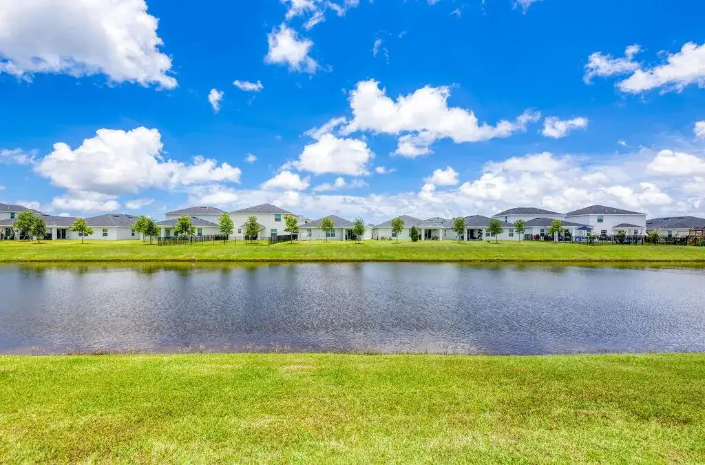 6339 NW WINDWOOD Way, Port St. Lucie FL 34987 photo 3