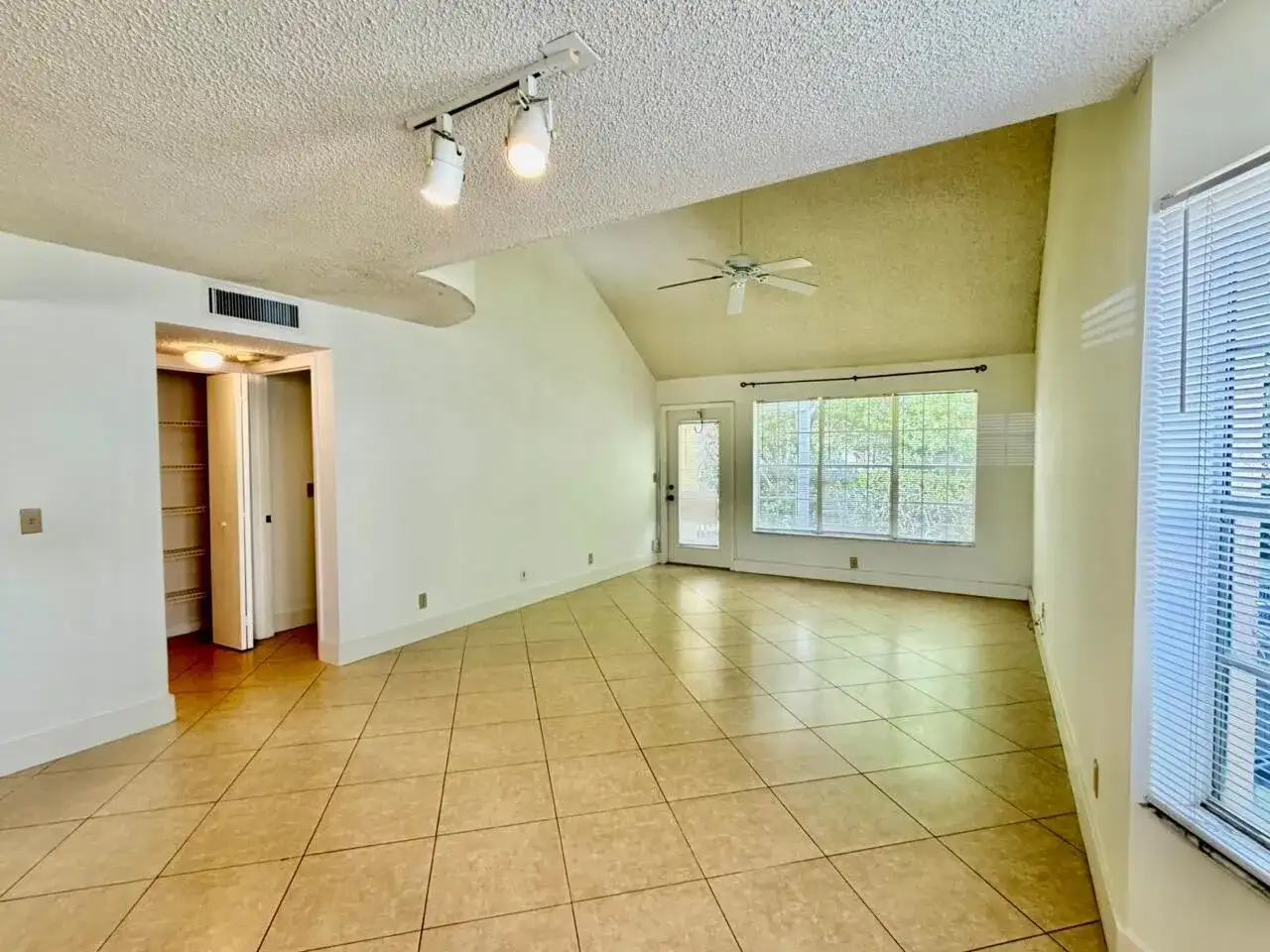 6308 La Costa Drive # D, Boca Raton FL 33433 photo 5