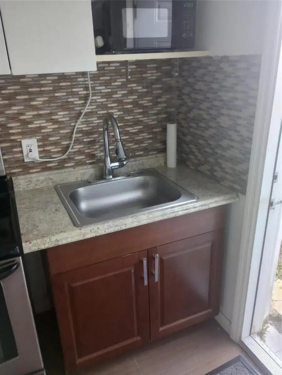 3413 NASSAU Drive, Miramar FL 33023 photo 4