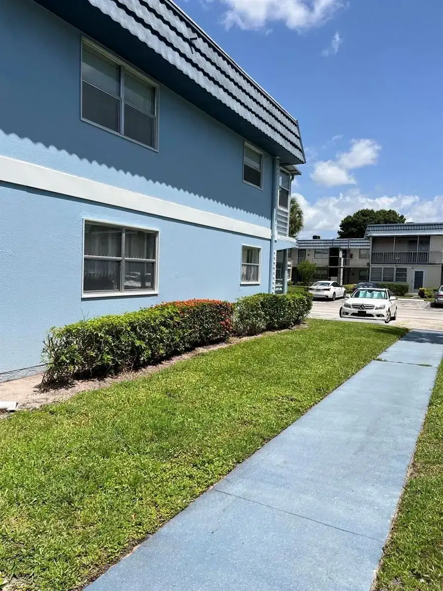 251 F Brittany # F, Delray Beach FL 33446 photo 2