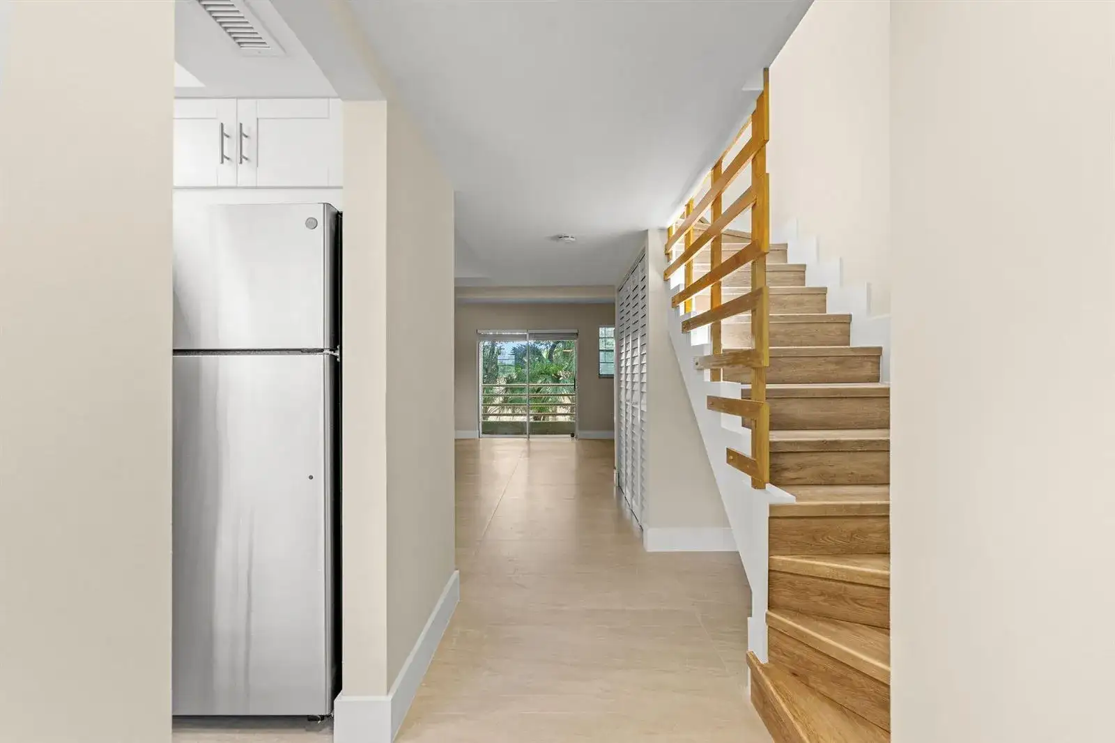 11099 NW 7th Street, Miami FL 33172 photo 3