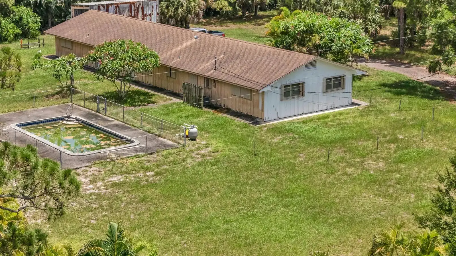 4899 S Haverhill Road, FL 33463 photo 3