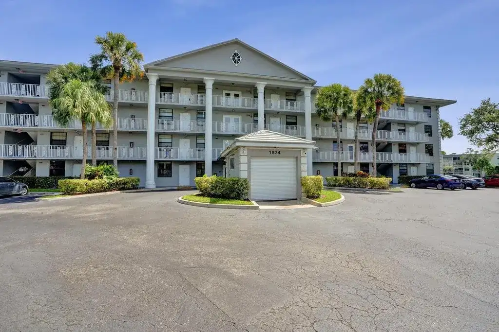 1524 Whitehall Drive # 406, Davie FL 33324 photo 2