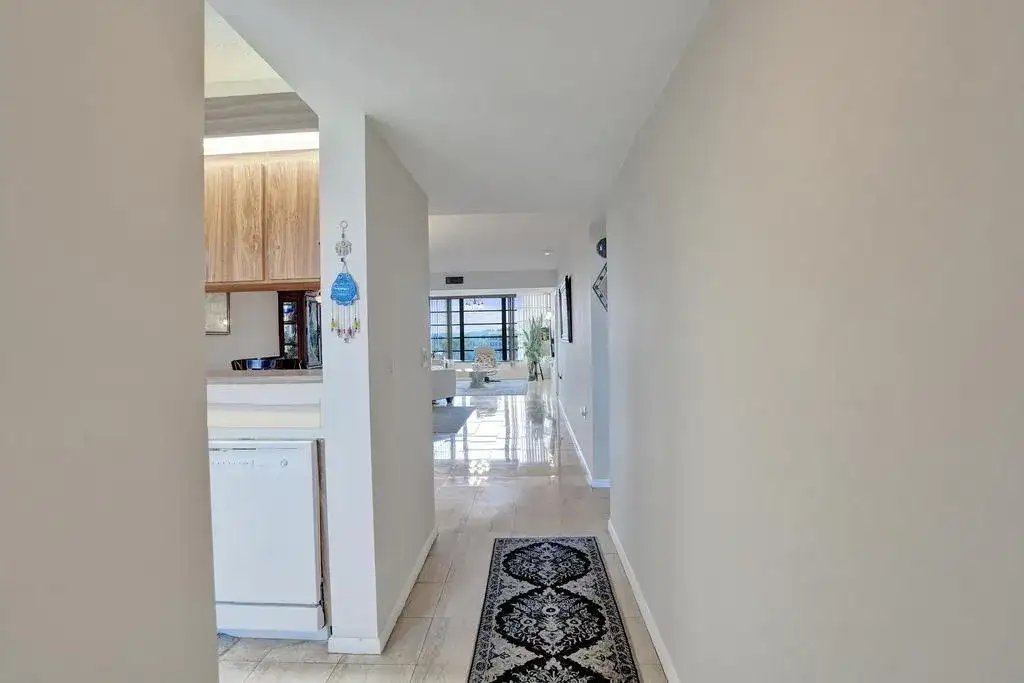 1524 Whitehall Drive # 406, Davie FL 33324 photo 4