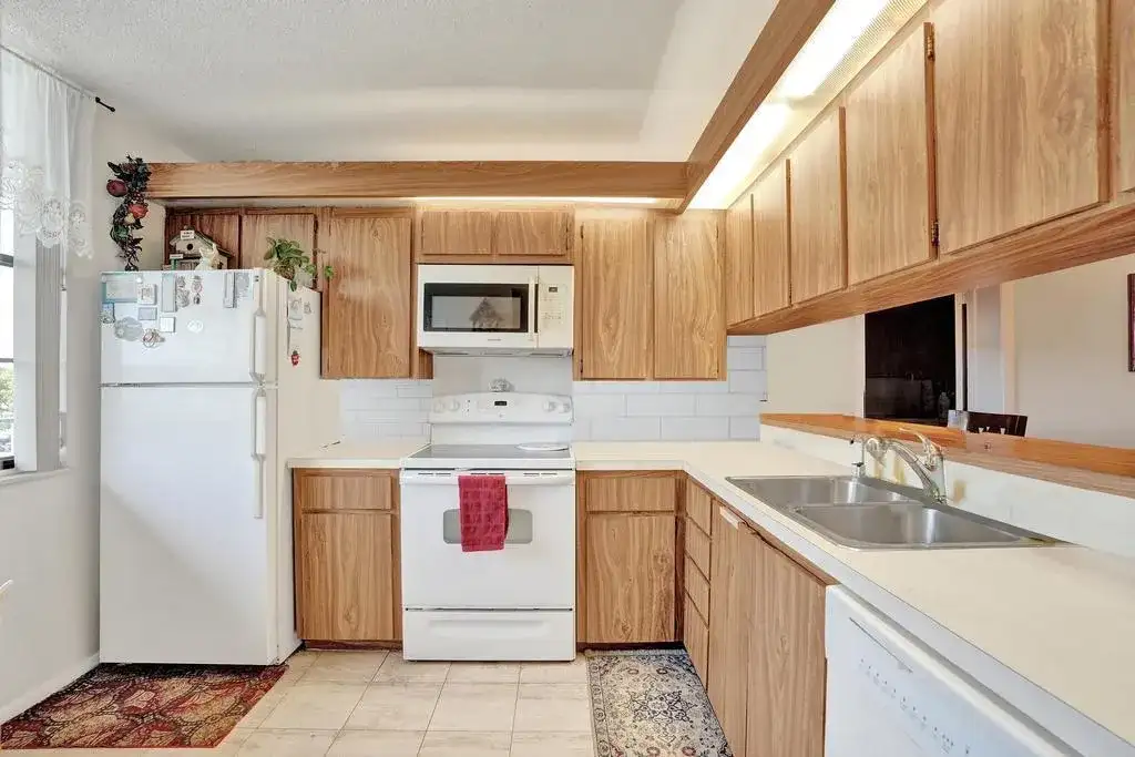 1524 Whitehall Drive # 406, Davie FL 33324 photo 5
