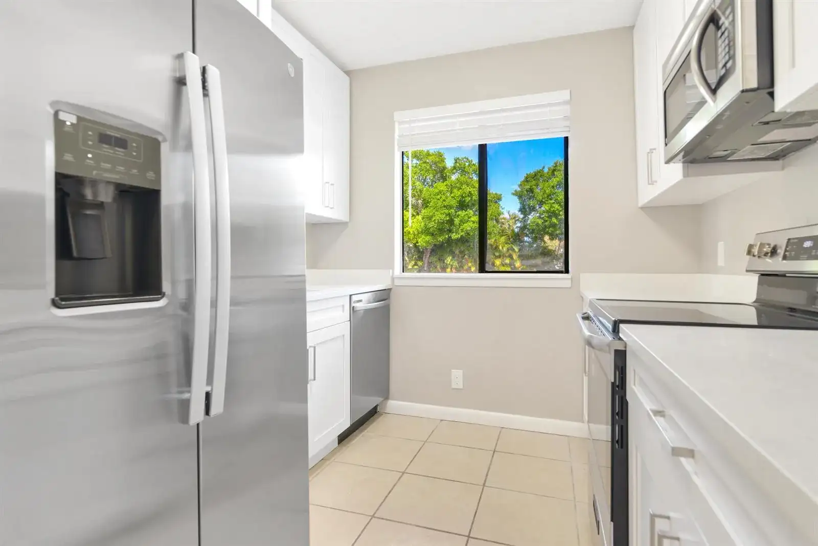 400 Nottingham Circle # D, FL 33463 photo 5