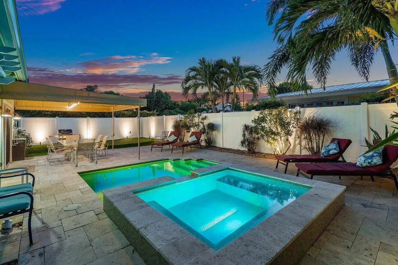 520 NE 3RD Avenue, Delray Beach FL 33444 photo 3