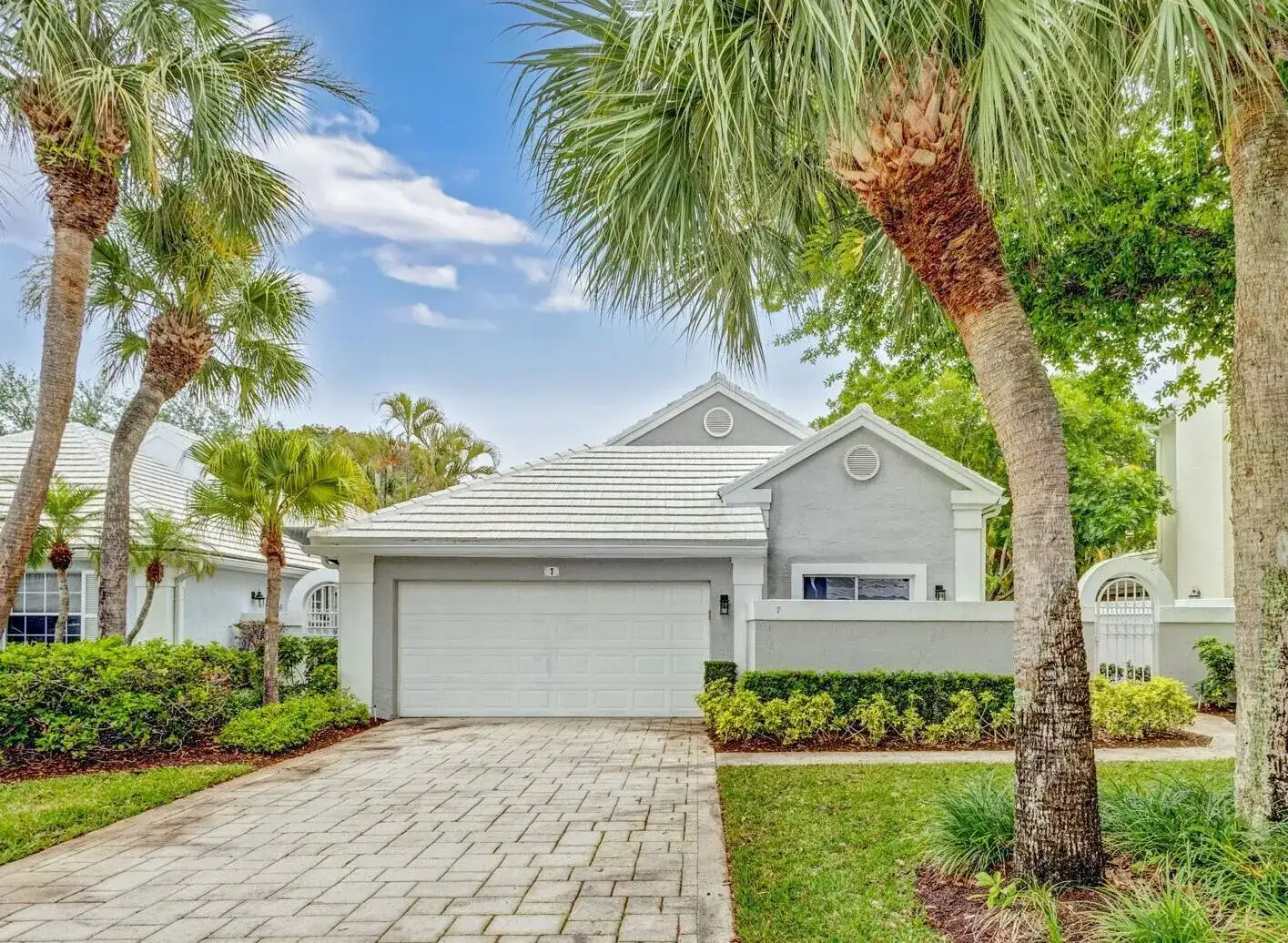 7 Wyndham Lane, Palm Beach Gardens FL 33418 photo 2