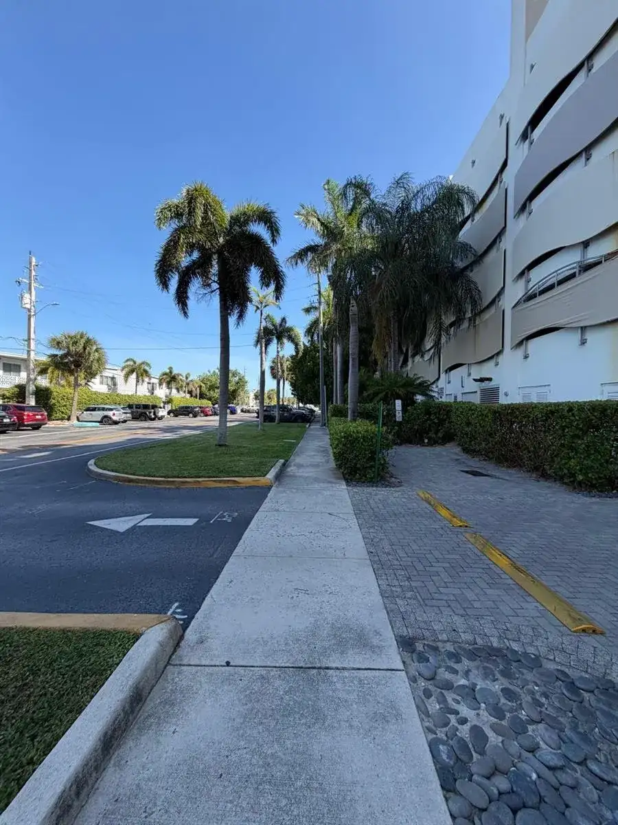 7930 EAST Drive # 1506, North Bay Village FL 33141 photo 5