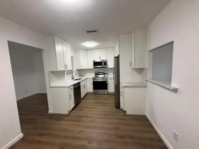 2008 SW Hampshire Lane, Port St. Lucie FL 34953 photo 4