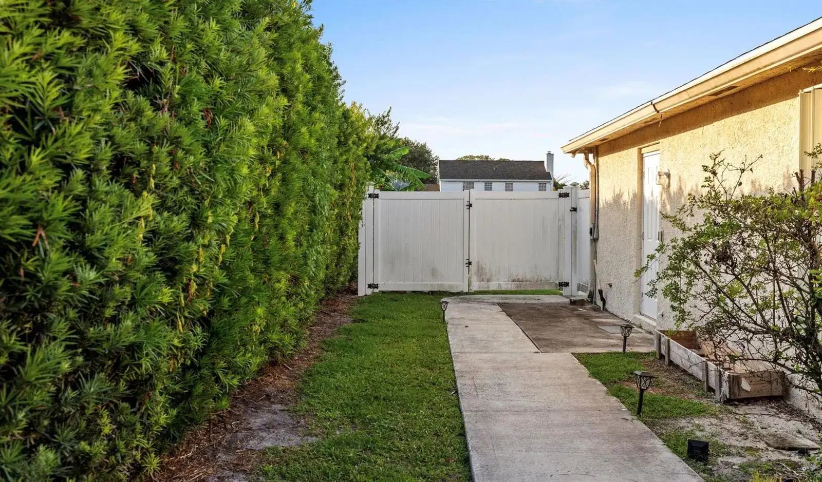 141 NE NARANJA, Port St. Lucie FL 34983 photo 3