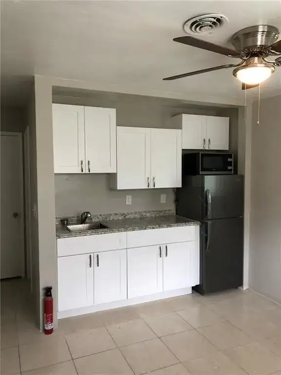 4250 NW 21st Avenue, Oakland Park FL 33309 photo 4