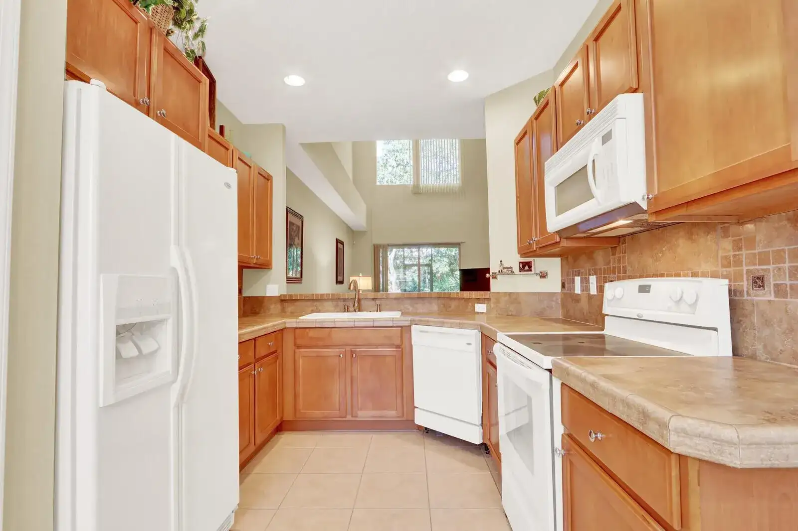 8123 CARNOUSTIE Place, Port St. Lucie FL 34986 photo 3