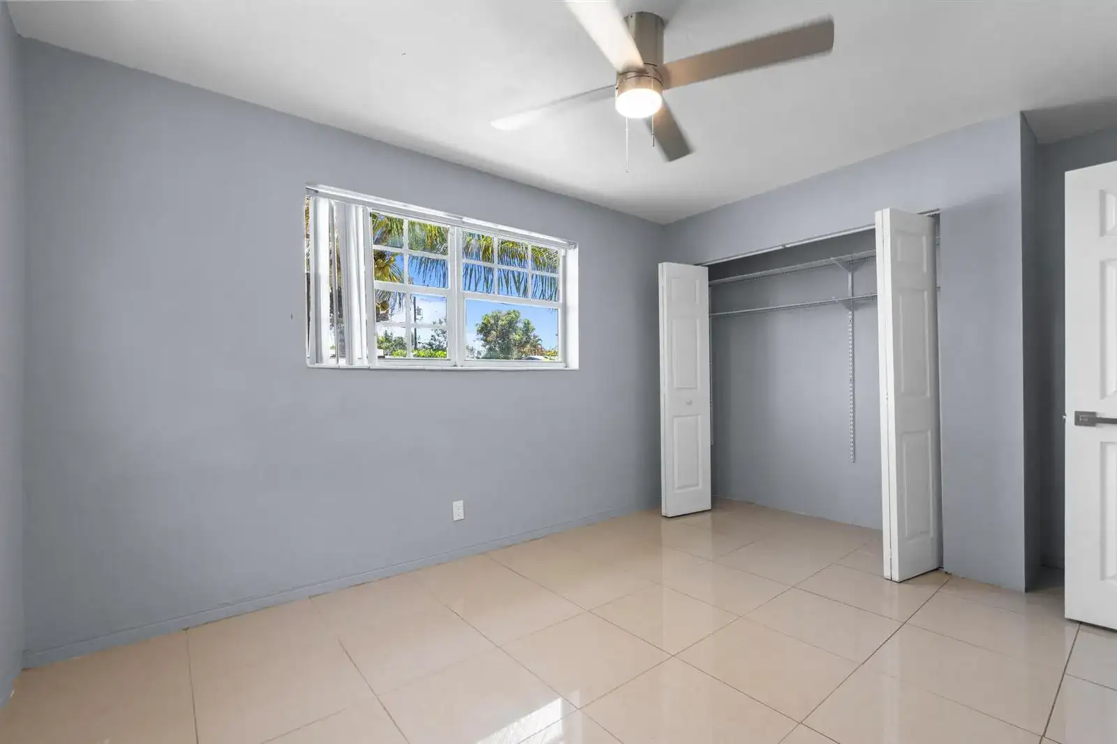 528 NE 20TH Avenue NE, Boynton Beach FL 33435 photo 4
