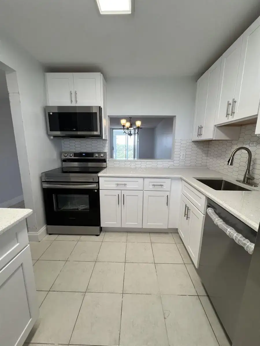 5961 NW 2nd Avenue # 506, Boca Raton FL 33487 photo 2