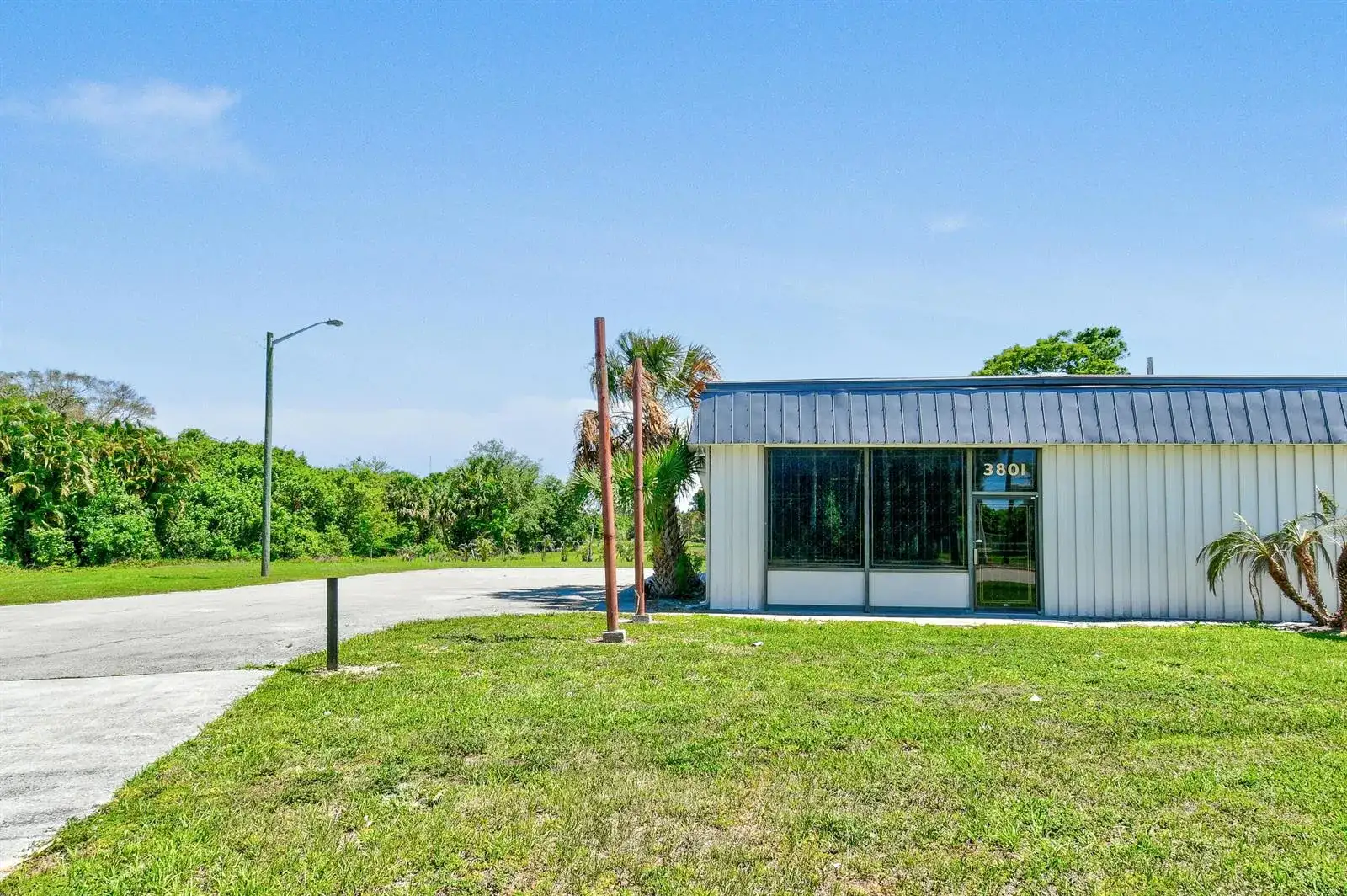 3801 OKEECHOBEE Road, Fort Pierce FL 34947 photo 2