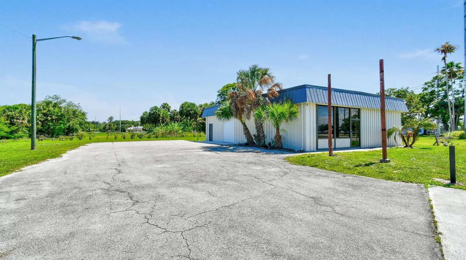 3801 OKEECHOBEE Road, Fort Pierce FL 34947 photo 3