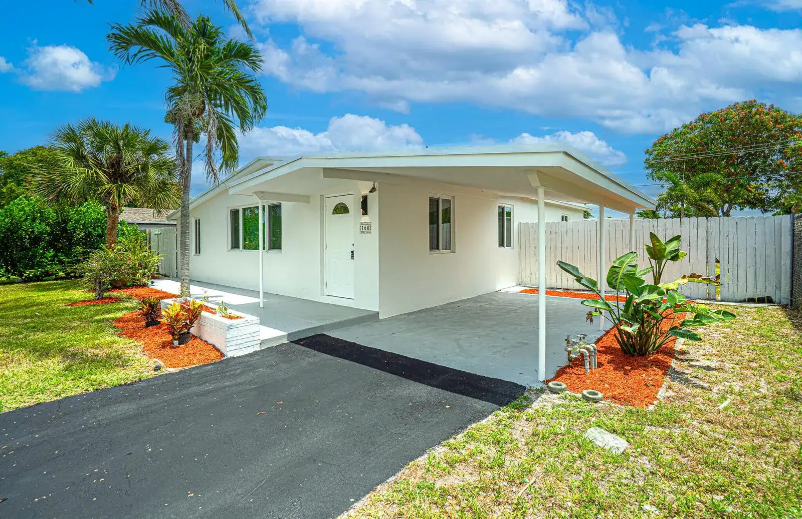 160 NE 60TH Street, Oakland Park FL 33334 photo 2