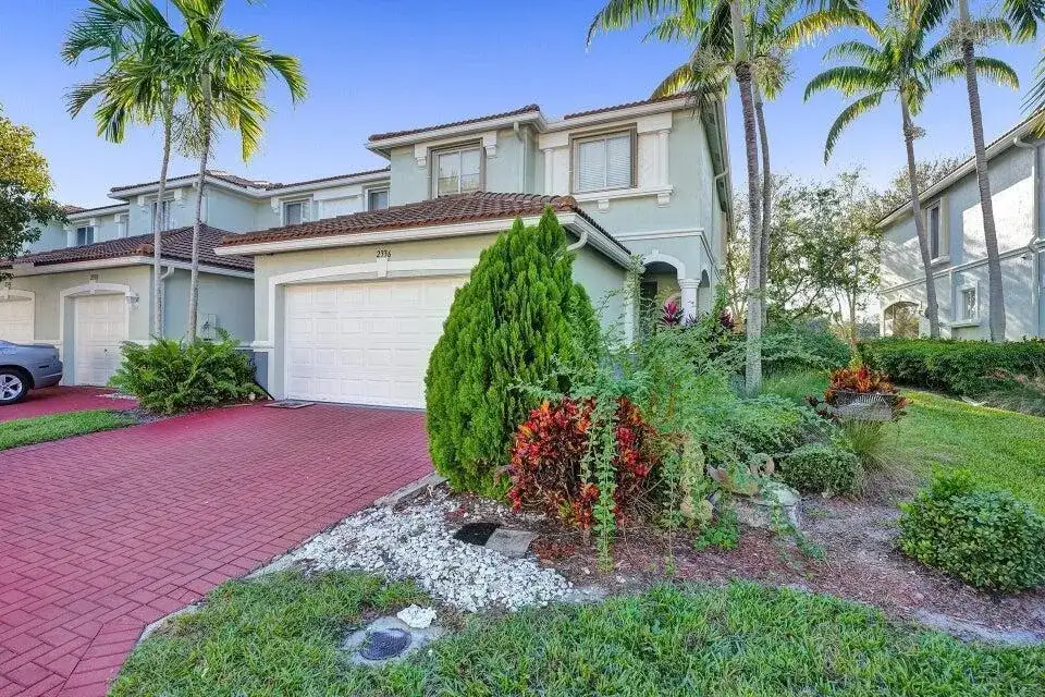 2336 Center Stone Lane, Riviera Beach FL 33404 photo 2