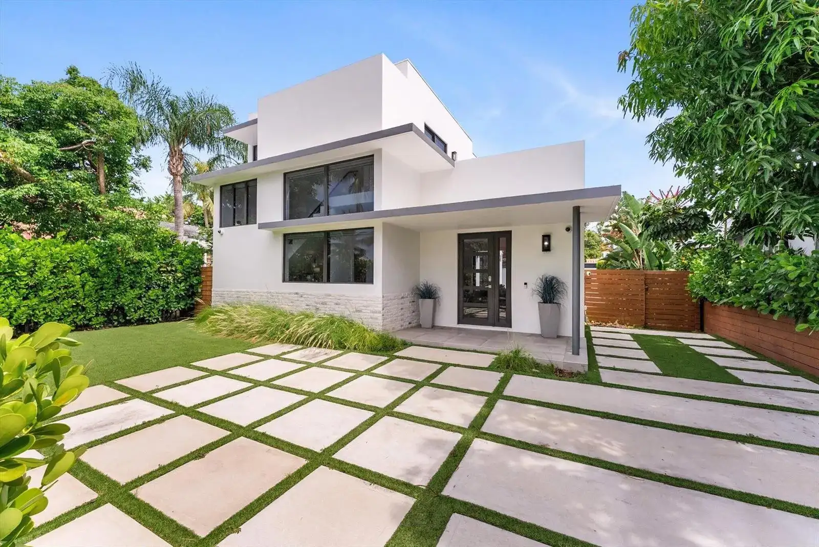 509 38th Street, West Palm Beach FL 33407 photo 2