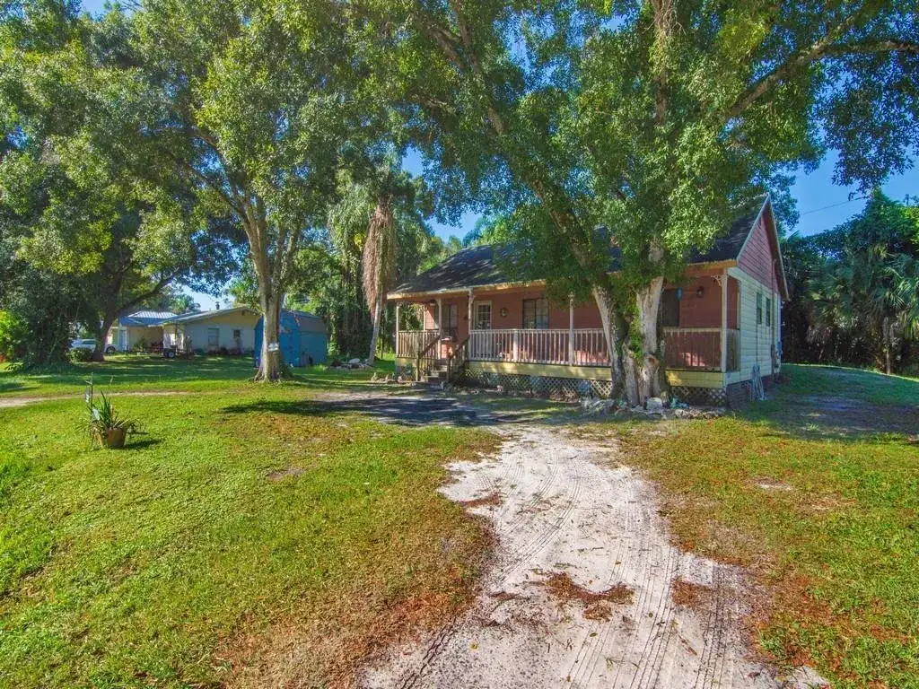 2315 28TH Avenue SW, Vero Beach FL 32960 photo 3