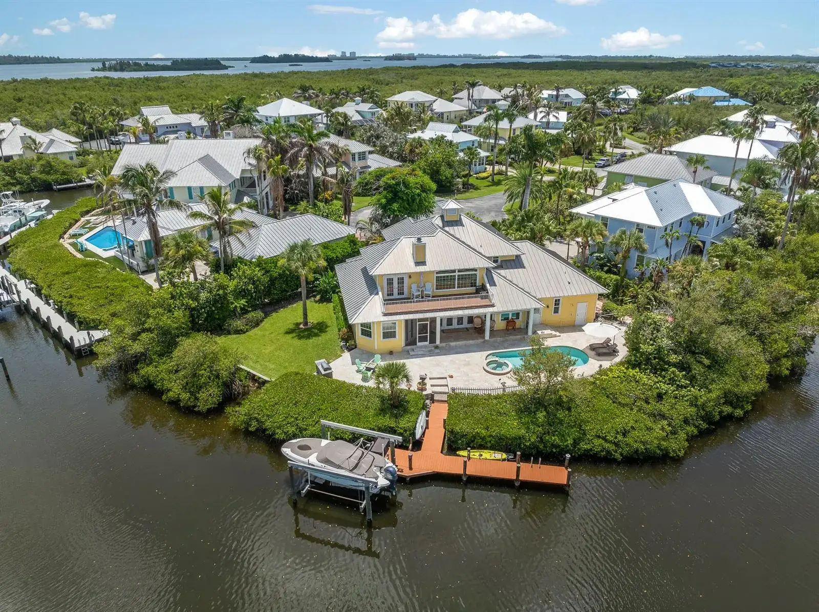 2165 6TH Court SE, Vero Beach FL 32962 photo 2