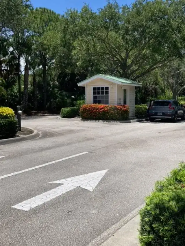 1571 SE HAMPSHIRE Way # 102, Stuart FL 34994 photo 2