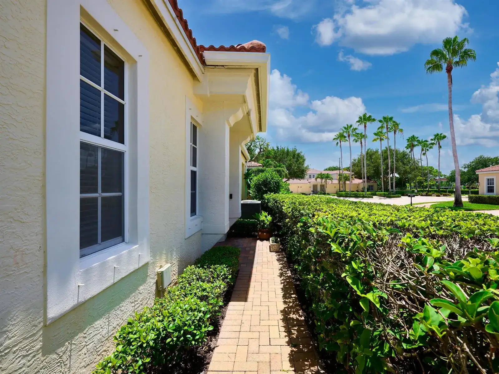 530 COMMONS Drive, Palm Beach Gardens FL 33418 photo 5