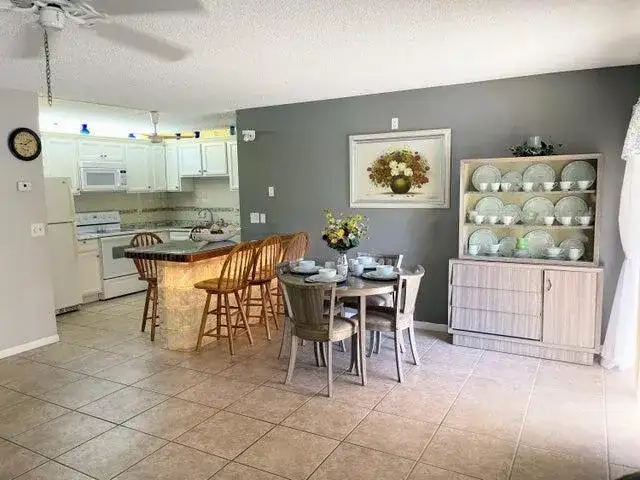 5839 La Pinata Boulevard # 1, FL 33463 photo 4