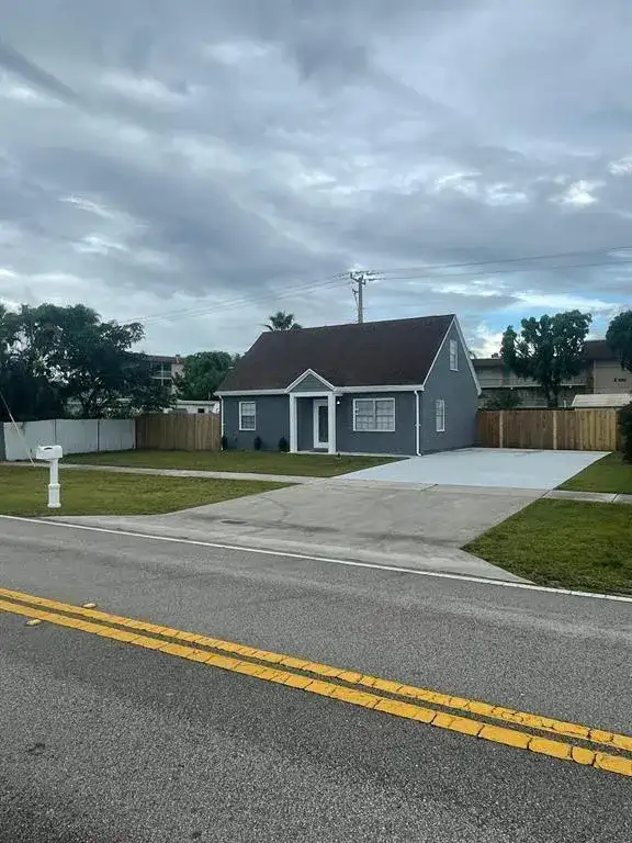 421 Kirk Road, Palm Springs FL 33461 photo 2