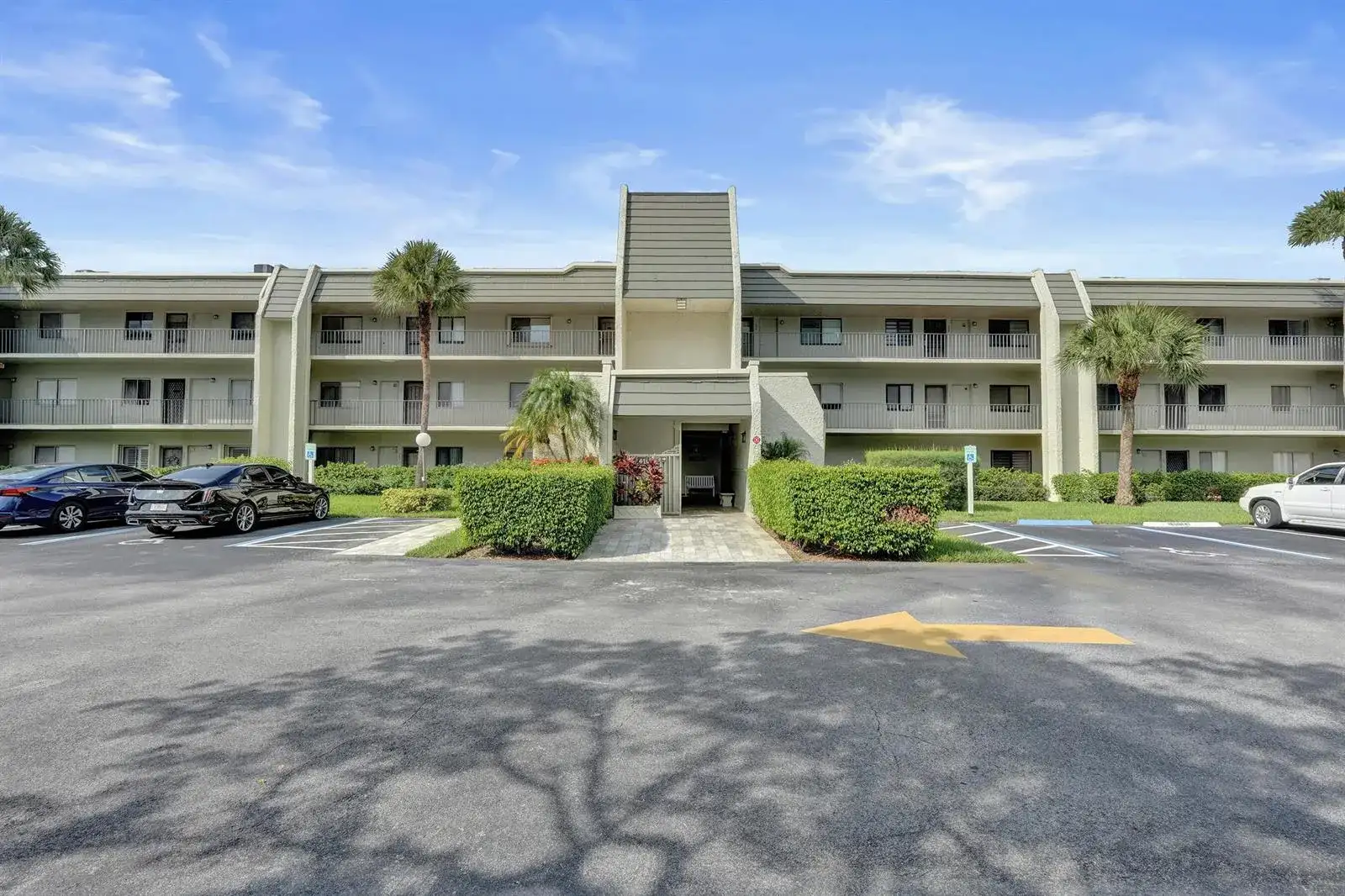 4100 TIVOLI Court # 304, Lake Worth FL 33467 photo 2